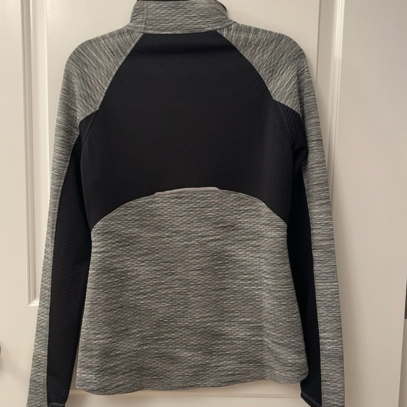 ATHLETA 1/4 ZIP SWEAT SHIRT/ gray and black - Picture 7 of 11